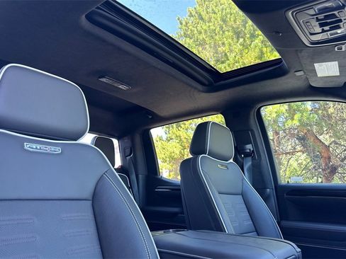 Used 2024 GMC Sierra 1500 AT4X image 17