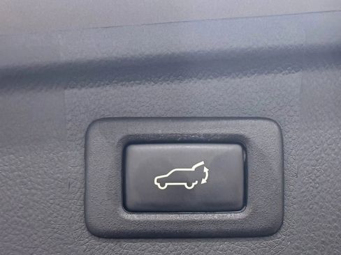 Used 2017 Subaru Outback 2.5i Limited image 26