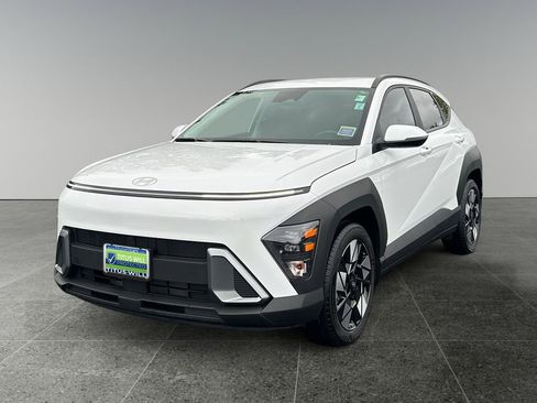 Used 2025 Hyundai Kona SEL FWD image 4