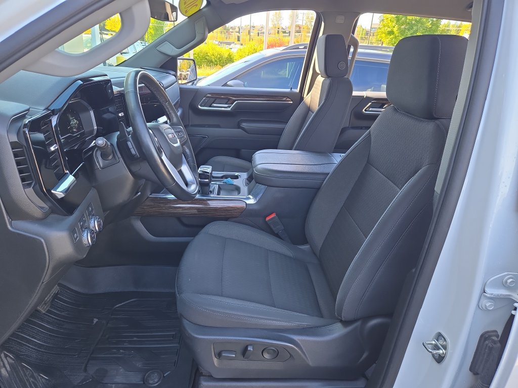 Used 2023 GMC Sierra 1500 Elevation AWD/4WD image 14