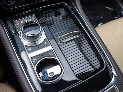 Used 2017 Jaguar XJ R-Sport image 26