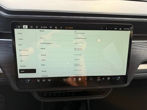 Used 2023 Rivian R1S Adventure AWD/4WD image 15