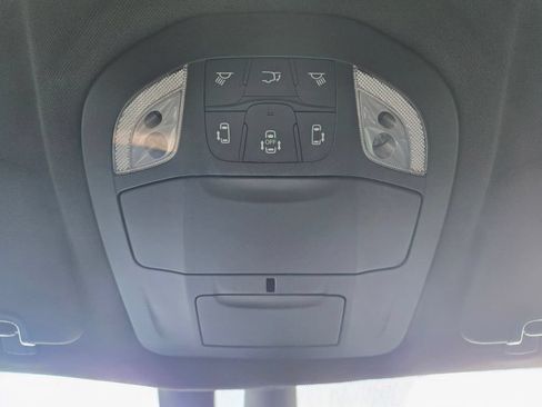 Used 2019 Chrysler Pacifica Touring-L Plus w/ Advanced Safetytec Group FWD image 40