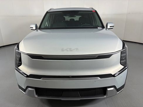 New 2026 Kia EV9 Wind AWD/4WD image 3