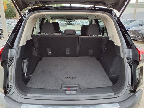 Used 2023 Nissan Rogue SV FWD image 17