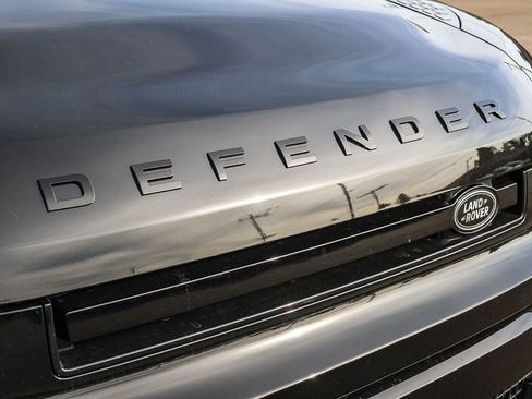 New 2026 Land Rover Defender 110 X-Dynamic SE image 16