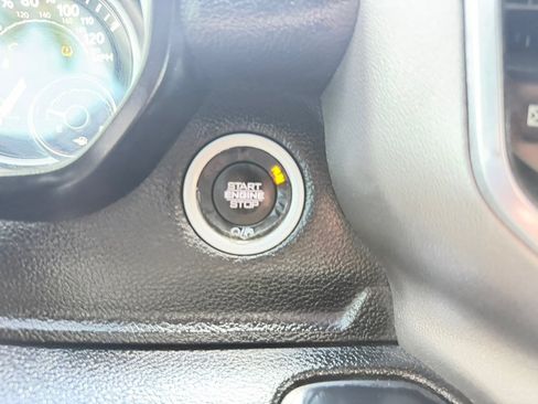 Used 2019 RAM 1500 Big Horn AWD/4WD image 39