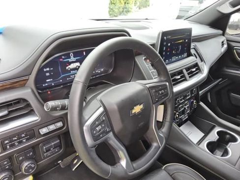 Used 2024 Chevrolet Tahoe Premier w/ Premium Package image 3