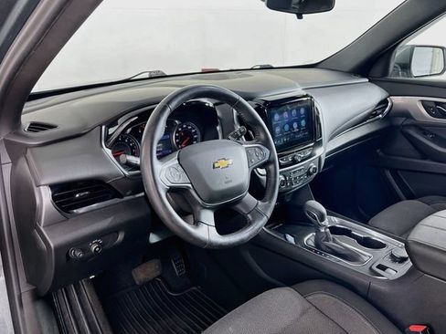 Used 2022 Chevrolet Traverse LT FWD image 35