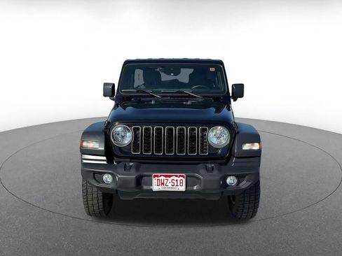 Used 2025 Jeep Wrangler Unlimited Sport AWD/4WD image 4