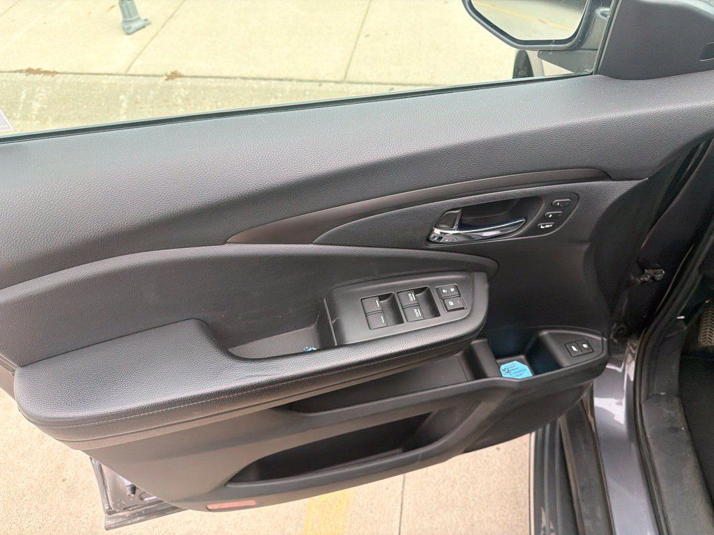 Used 2019 Honda Pilot EX-L image 11