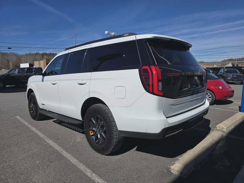 Used 2025 Ford Expedition Tremor AWD/4WD image 6
