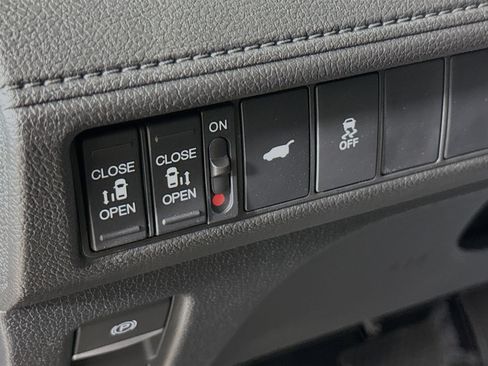 New 2026 Honda Odyssey EX-L image 9