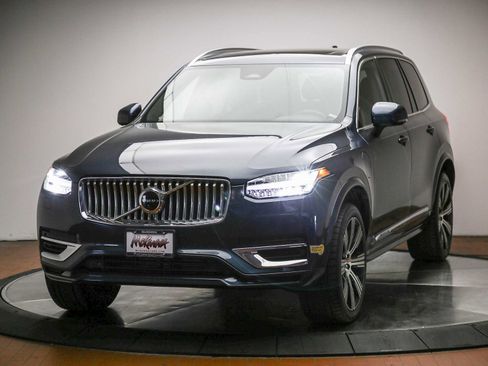Used 2023 Volvo XC90 T8 Plus AWD/4WD image 1