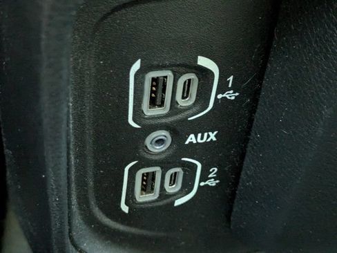 Used 2022 RAM 1500 Laramie RWD image 22