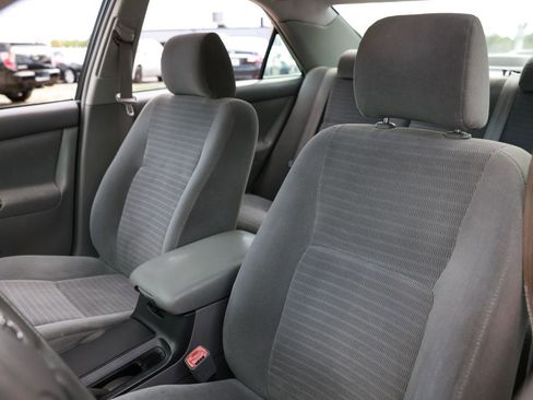 Used 2005 Toyota Camry SE image 6