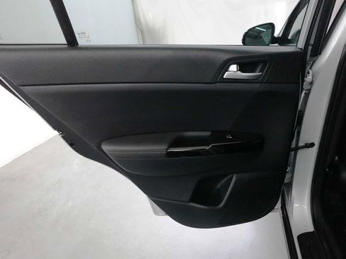 Used 2020 Kia Sportage EX AWD/4WD image 23