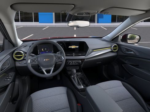 New 2026 Chevrolet Trax LT w/ Driver Confidence Package FWD image 15