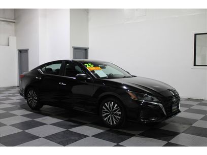 Used 2025 Nissan Altima 2.5 SV
