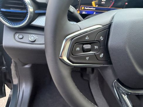 New 2026 Chevrolet Trax LT w/ Sunroof Package image 23