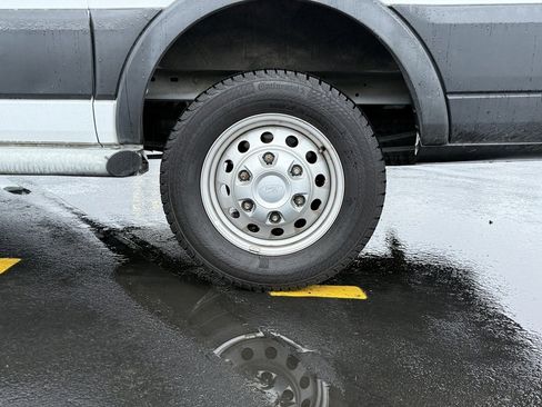 Used 2023 Ford Transit 250 Low Roof AWD w/ Exterior Upgrade Package image 16