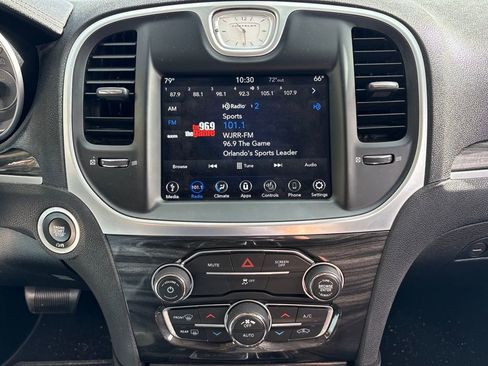 Used 2019 Chrysler 300 Touring L w/ Quick Order Package 22F image 23