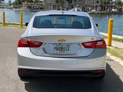 Used 2018 Chevrolet Malibu Hybrid w/ Leather Package FWD image 8