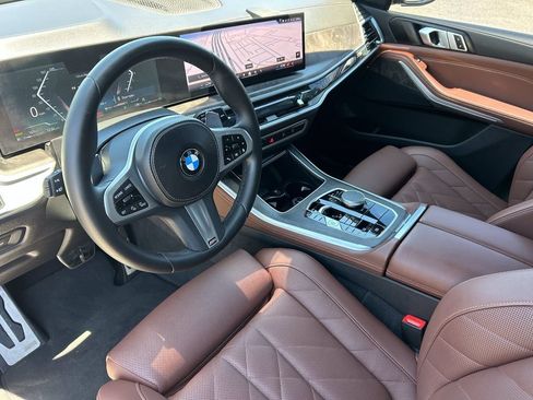 Used 2024 BMW X5 xDrive40i w/ M Sport Package AWD/4WD image 27