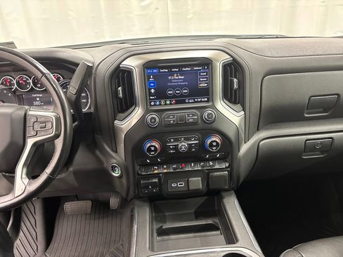 Used 2020 Chevrolet Silverado 1500 LT Trail Boss image 17