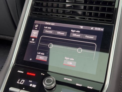 Used 2022 Porsche Panamera 4S w/ Premium Package image 39