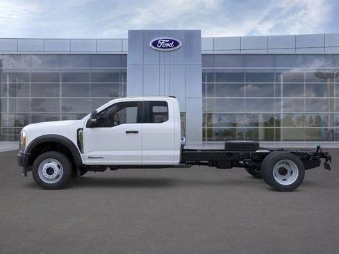 New 2026 Ford F550 4x4 SuperCab Super Duty image 3