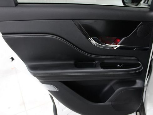 Used 2023 Lincoln Corsair Reserve AWD/4WD image 18