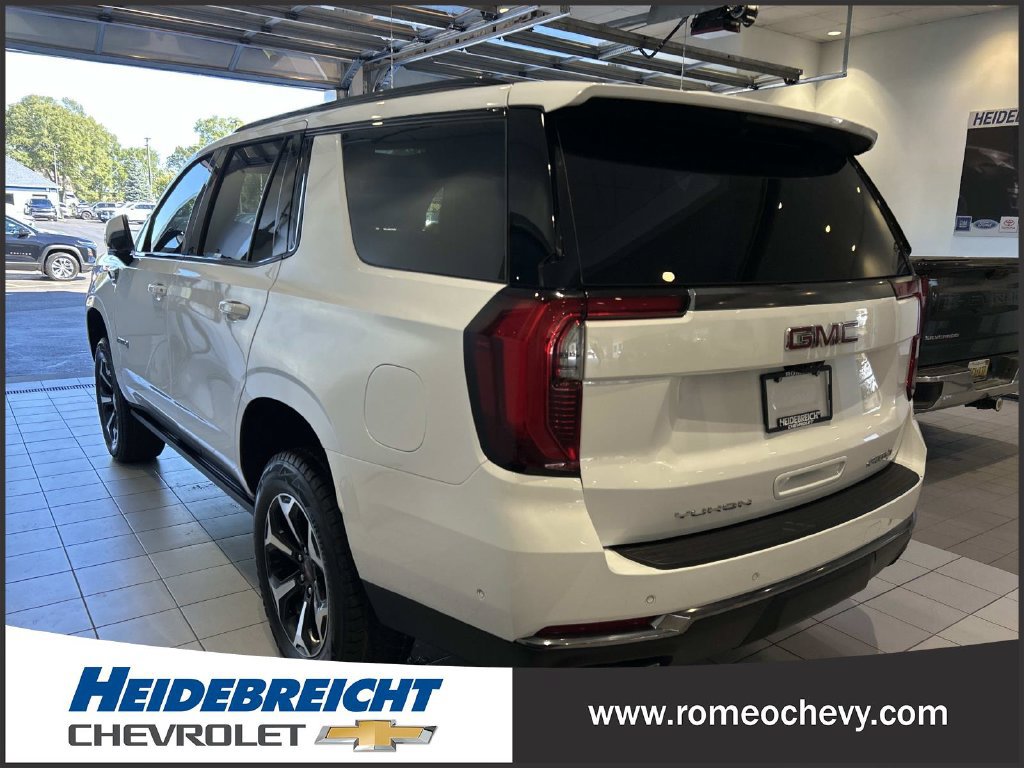Used 2025 GMC Yukon AT4 w/ AT4 Premium Plus Package AWD/4WD image 5