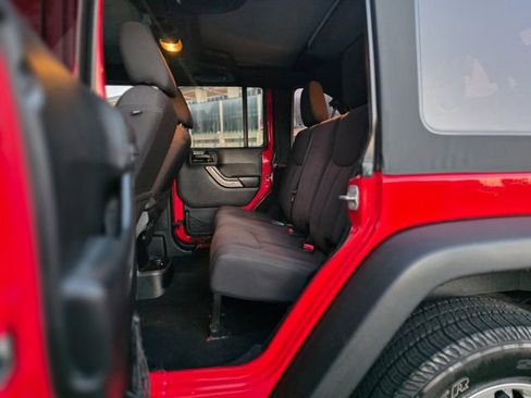 Used 2014 Jeep Wrangler Unlimited Sport w/ Quick Order Package 24S AWD/4WD image 37