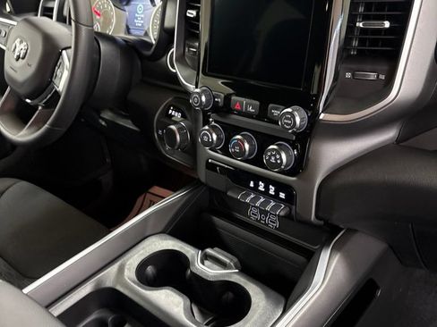 New 2026 RAM 1500 Express AWD/4WD image 25