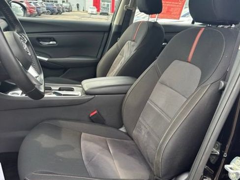Certified 2025 Nissan Sentra SR w/ Midnight Edition FWD image 9