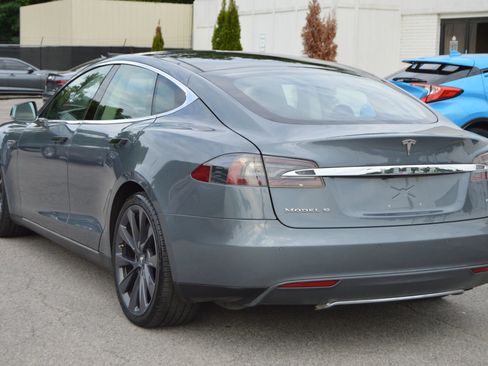 Used 2013 Tesla Model S RWD image 4