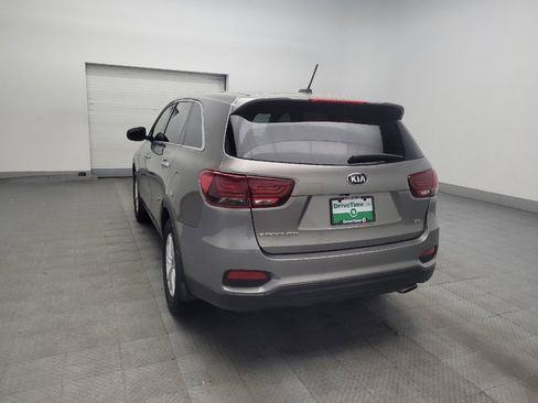 Used 2019 Kia Sorento FWD image 5