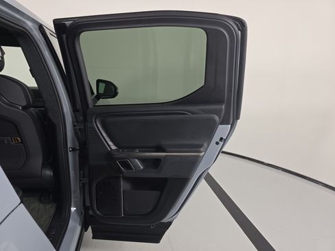 Used 2024 Rivian R1T Adventure AWD/4WD image 19