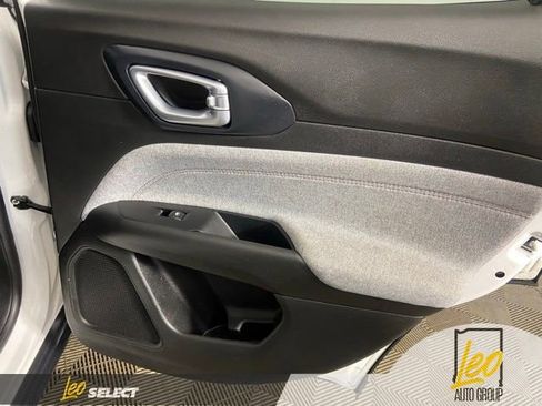 Used 2022 Jeep Compass Latitude AWD/4WD image 13