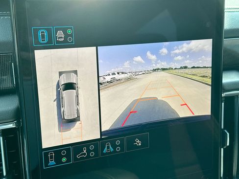 Used 2025 GMC Yukon Elevation w/ LPO, Elevation Black Package image 17