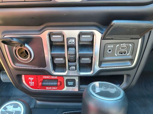 Used 2020 Jeep Wrangler Unlimited Rubicon image 25