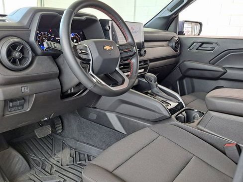 Used 2025 Chevrolet Colorado W/T w/ WT Custom Package AWD/4WD image 9