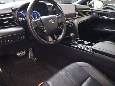Used 2025 Toyota Camry XSE FWD image 18
