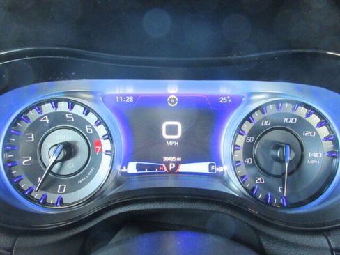 Used 2023 Chrysler 300 S w/ Comfort Group image 17