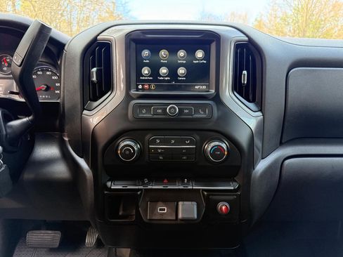 Used 2019 Chevrolet Silverado 1500 Custom Trail Boss image 17