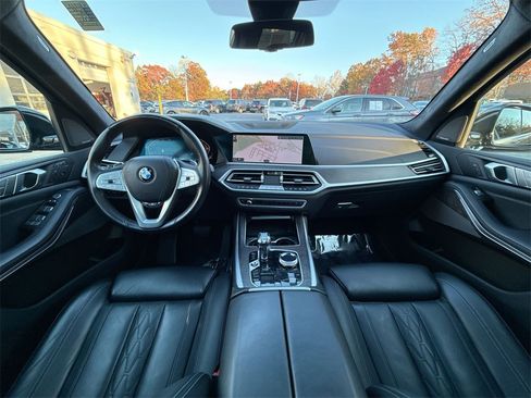 Used 2021 BMW X7 xDrive40i w/ Executive Package image 23