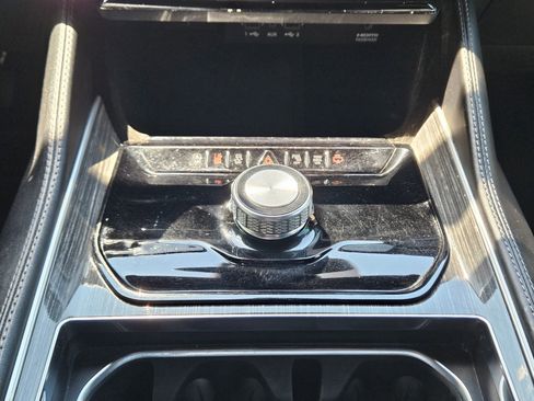 Used 2022 Jeep Wagoneer Series II RWD image 13