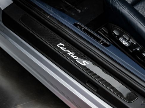 Used 2015 Porsche 911 Turbo S image 43