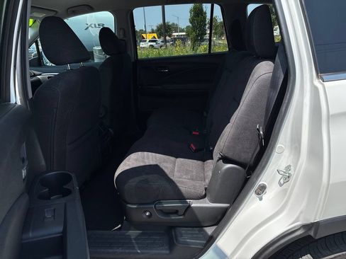 Used 2021 Honda Pilot EX image 25